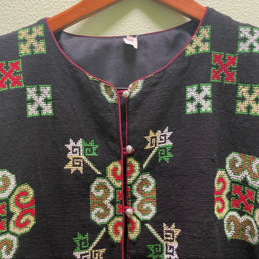 Hand embroidered jacket in 100% cotton - Picture 2 of 6